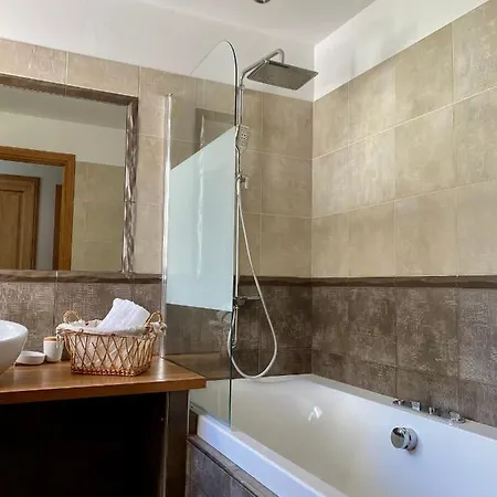8 Personnes, Piscine Chauffee Vila Bonifacio (Corsica)